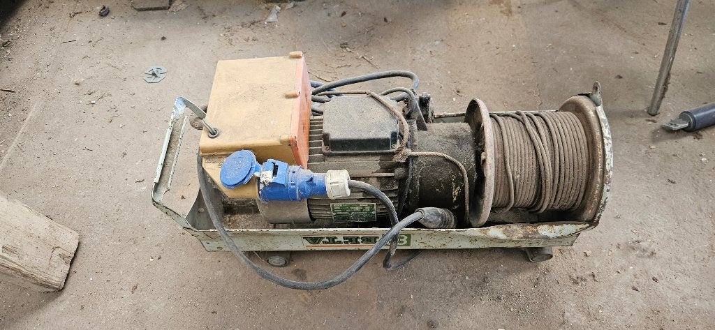 Beta SAM 300/Z materiaallift (300kg), Ophalen, Gebruikt, Elektrisch