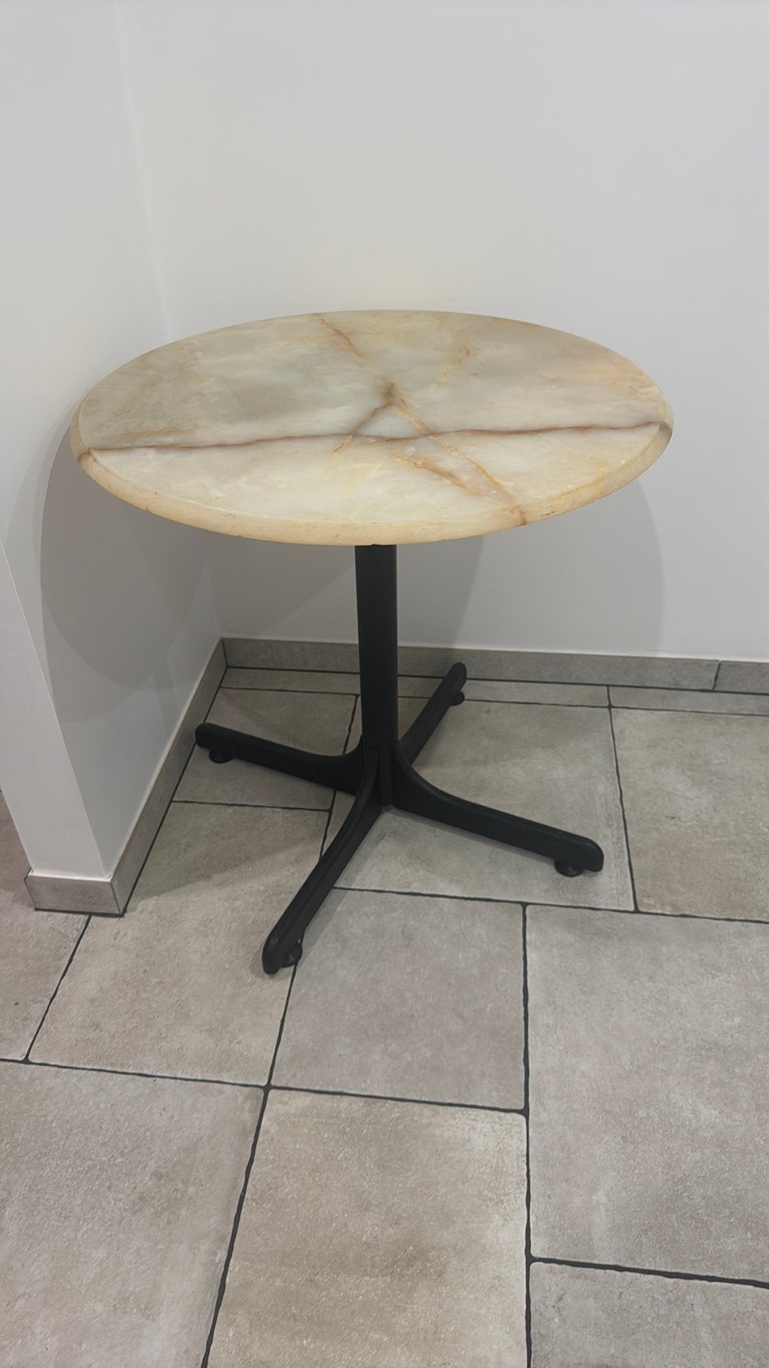 Marmeren tafel, Ophalen, Gebruikt