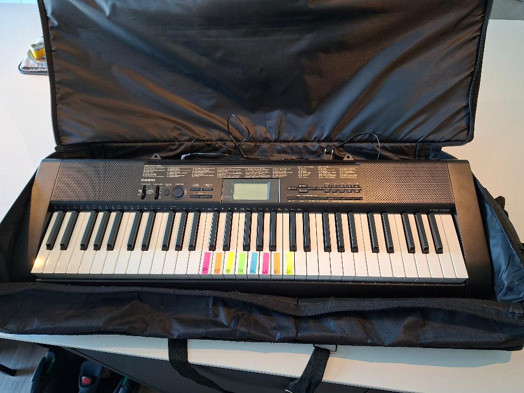 Keyboard, Muziek en Instrumenten, Keyboards, Ophalen, Zo goed als nieuw, 61 toetsen, Casio