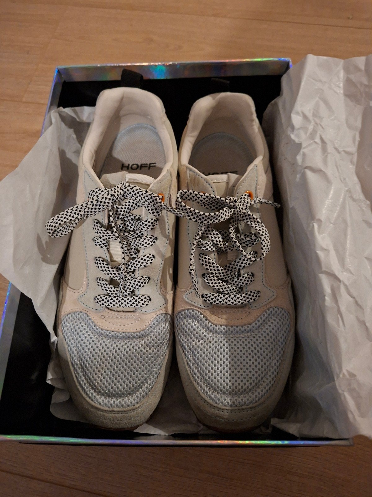 Sneakers Hoff maat 39- amper gedragen, Kleding | Dames, Schoenen, Ophalen, Sneakers