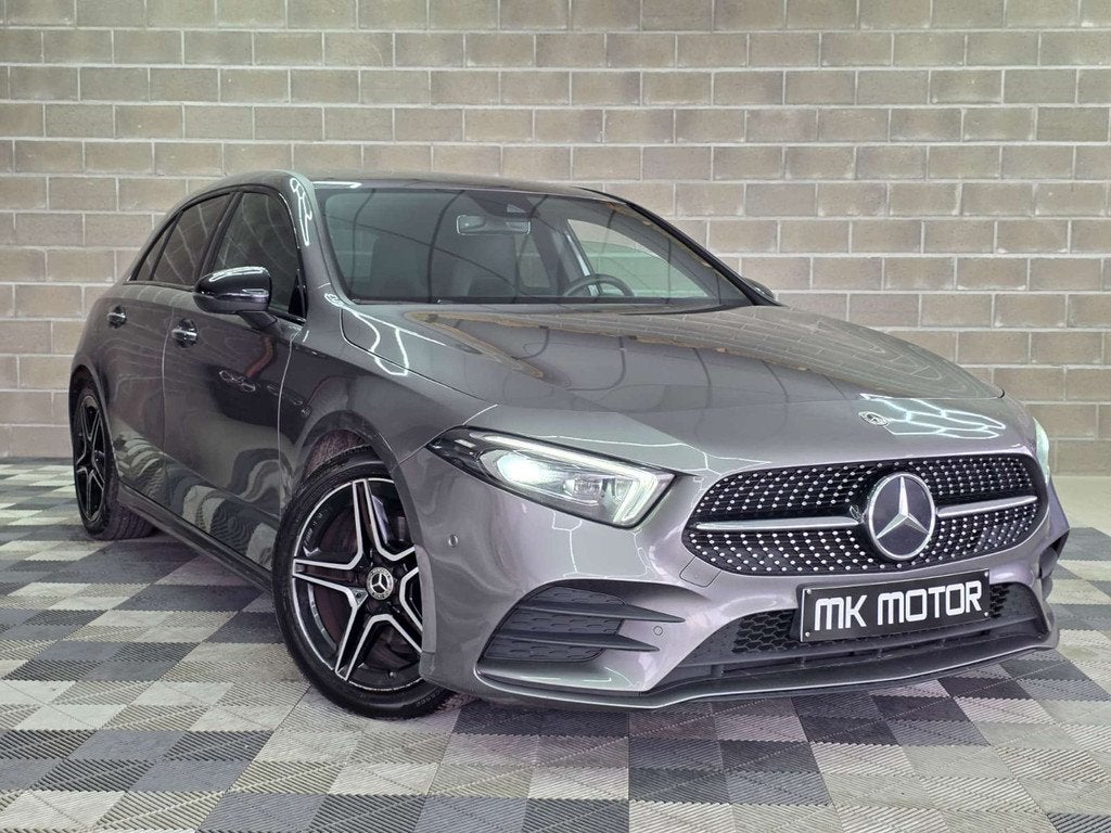 Mercedes-Benz A-Klasse 180 DIESEL 116CV - PACK AMG - FUL, Auto's, Voorwielaandrijving, Gebruikt, 4 cilinders, 116 pk