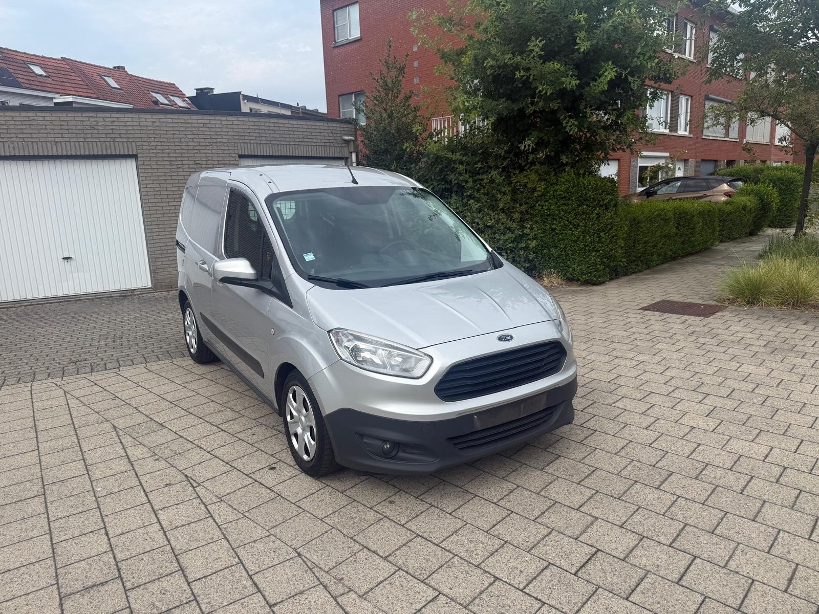 FORD COURIER 1.5TDCI 2018 177000KM AIRCO NAVI EURO6B, Auto's, Bestelwagens en Lichte vracht, Voorwielaandrijving, Stof, Euro 6