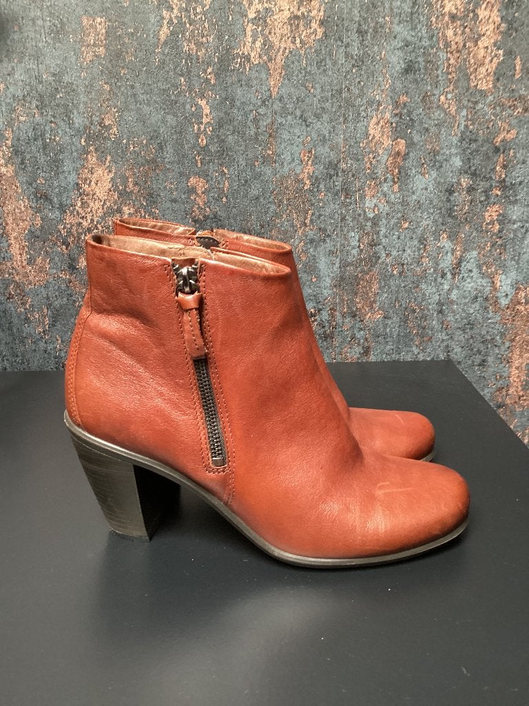 Enkellaarsjes Ecco cognac 39, Ecco, Bruin, Lage of Enkellaarzen, Nieuw