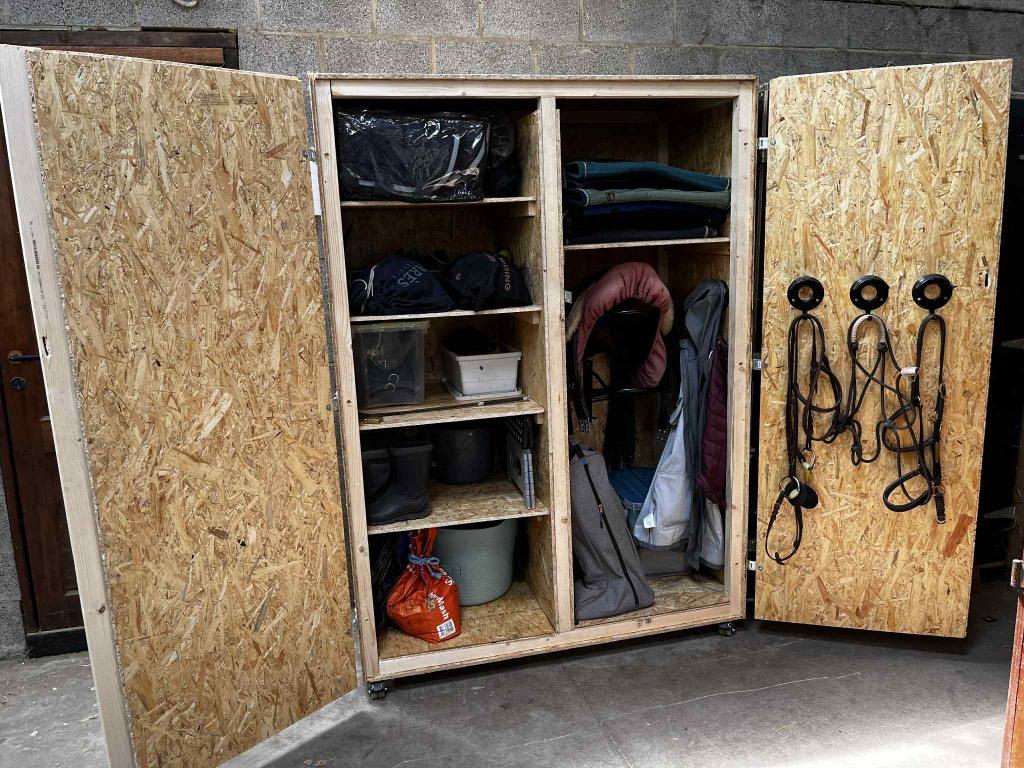 Armoire d’équitation, Jardin & Terrasse, Enlèvement, Comme neuf, Bois