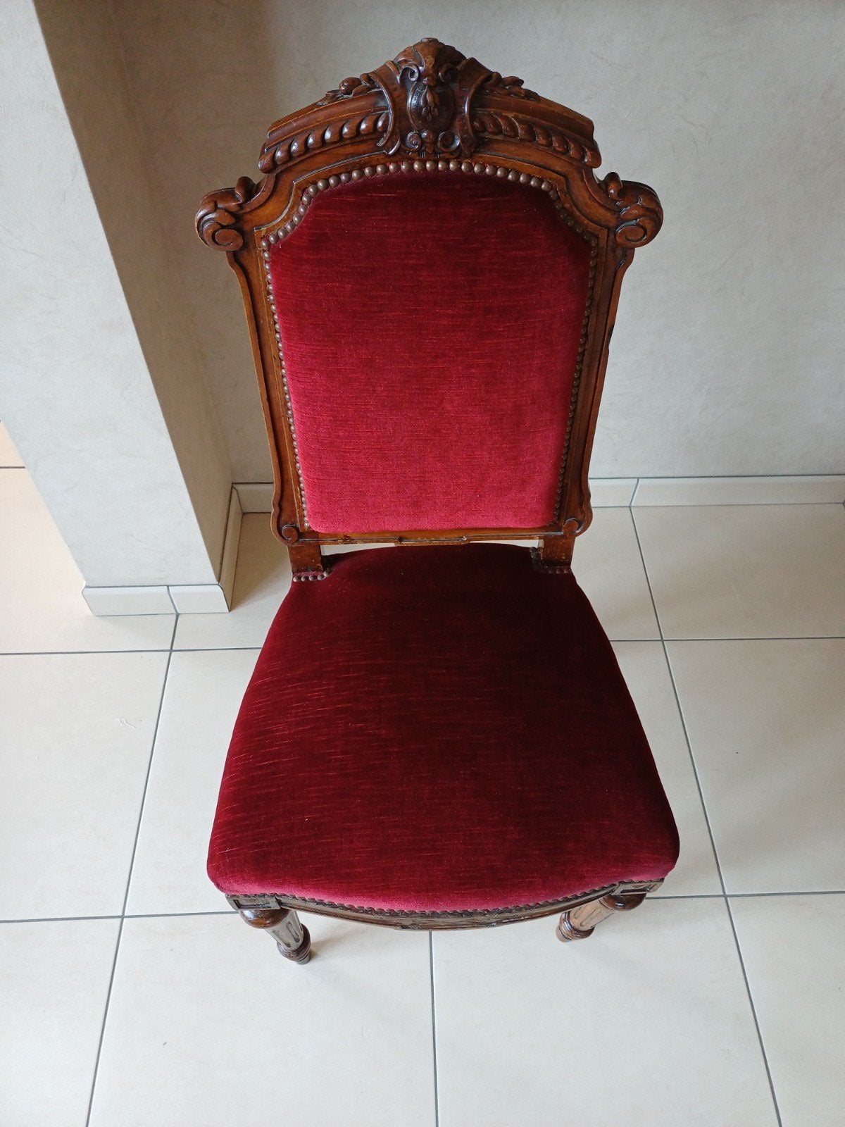 Chaise baroque en très bon état., Enlèvement