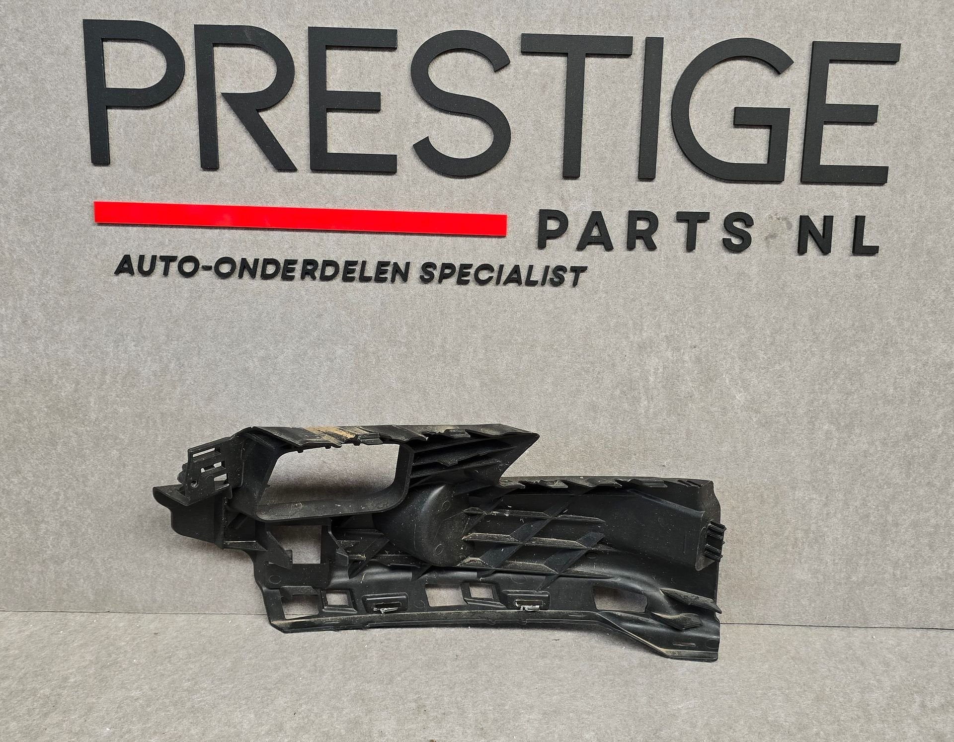 8Y0807320 Bumper Rechts Geleider Steun AUDI A3 8Y BASIS 8Y0, Auto-onderdelen, Gebruikt, -, Voor, Ophalen of Verzenden