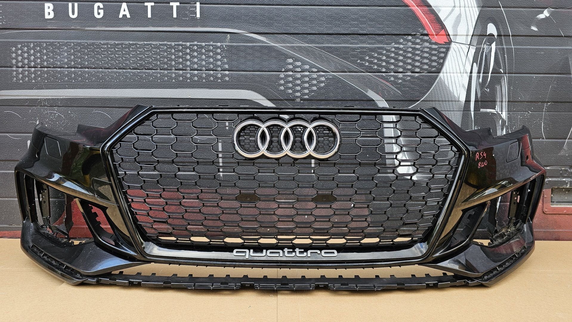 Voorbumper Audi A4 B9 8W RS4 4xPDC KLS ORGINEEL bj.2016-2019, Auto-onderdelen, Gebruikt, -, Voor, Ophalen of Verzenden