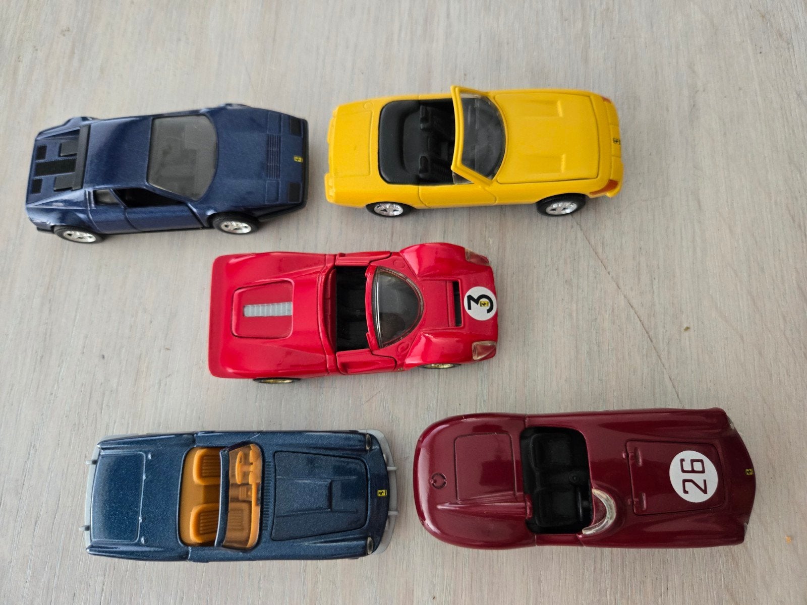 6 voitures Ferrari 1955- 1973, Enlèvement ou Envoi, Voiture