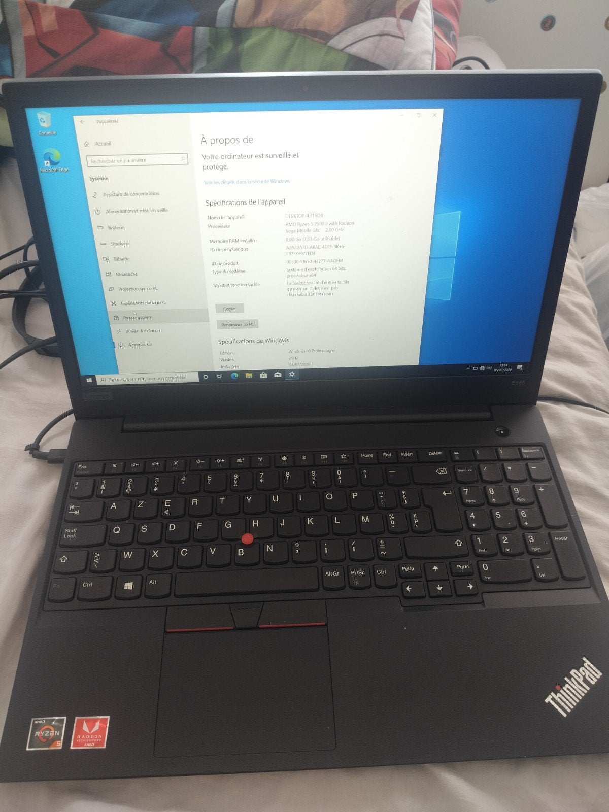 Lenovo e585 ryzen 5 Radeon vega graphics, Computers en Software, Laptopstandaarden, Ophalen