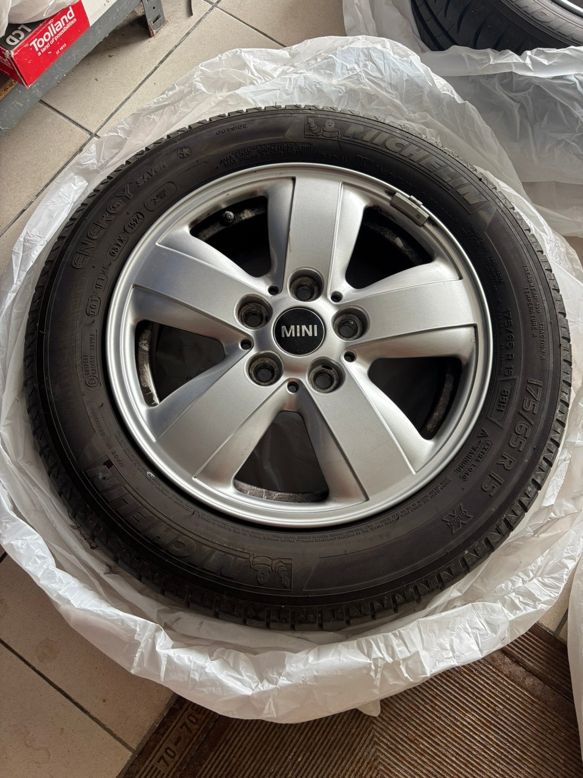 Jantes mini et pneus michelin, Autos : Pièces & Accessoires, Pneus & Jantes, Enlèvement, Pneu(s)