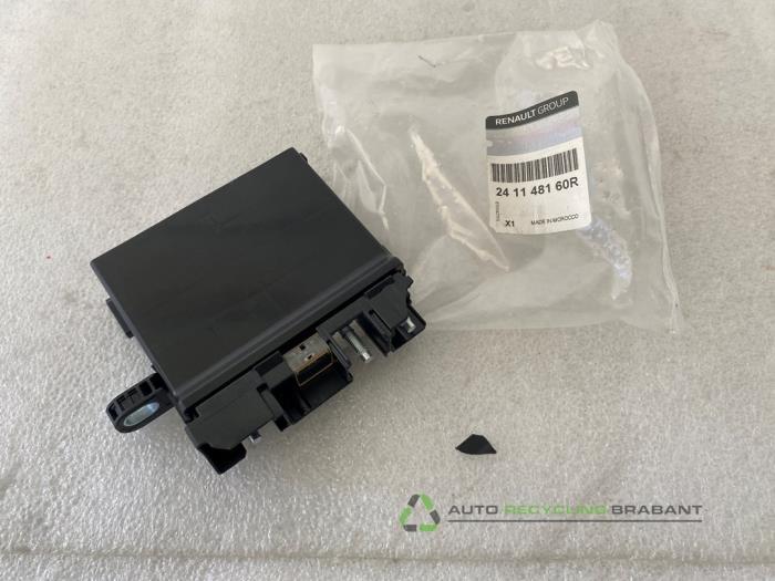 Boîte à fusibles d'un Renault Megane, Renault, -, 3 mois de garantie, Utilisé