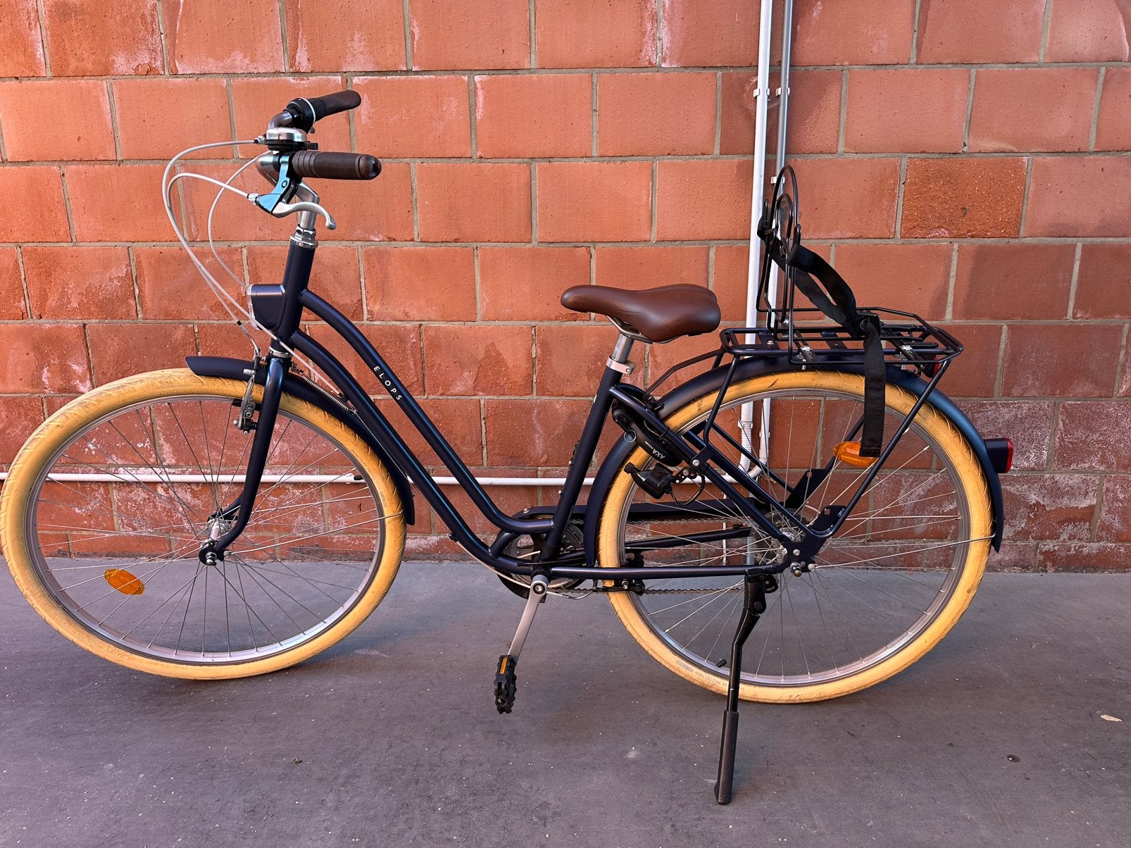 Elops Stadsfiets 520 Laag Frame Donkerblauw Maat S/M, Fietsen en Brommers, Velgrem, (Extra) lage instap, Zo goed als nieuw, Ophalen