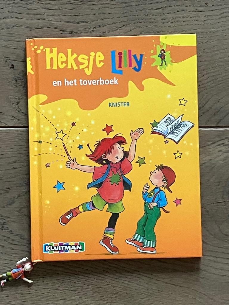Heksje Lilly - En het toverboek, Boeken, Ophalen of Verzenden, Zo goed als nieuw, Knister, Fictie algemeen