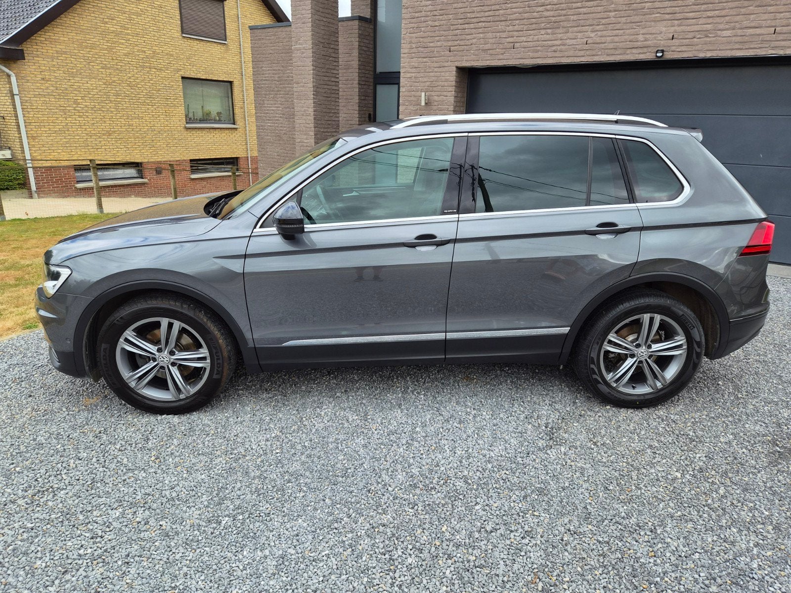 Volkswagen Tiguan 1.5 TSI IQ Drive, Autos, Volkswagen, Argent ou Gris, Achat, Boîte manuelle, 5 portes