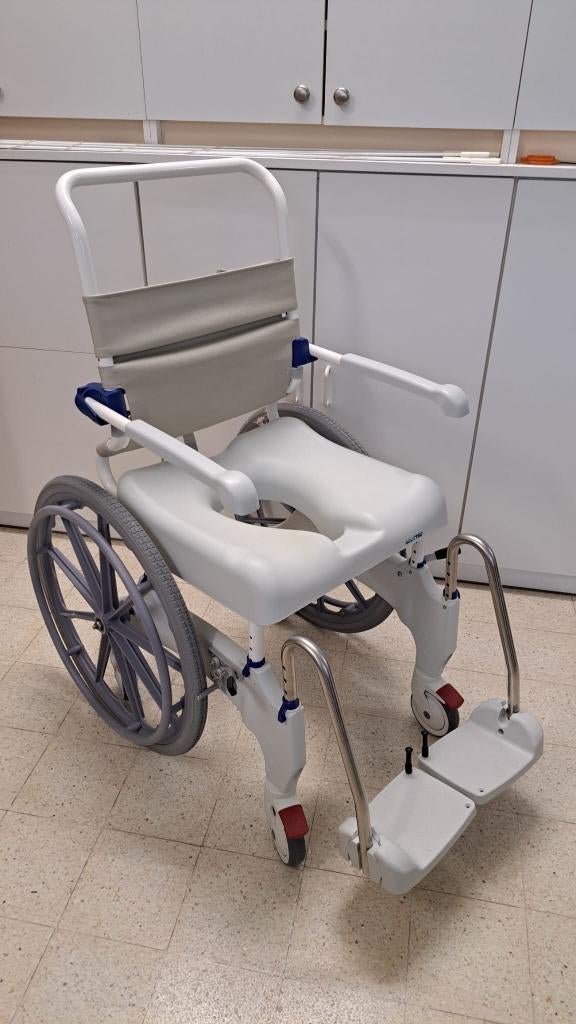 douche rolstoel, Diversen, Rolstoelen, Ophalen, Zo goed als nieuw