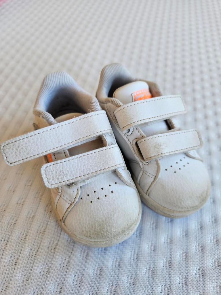 Eerste schoentjes Adidas maat 19, Kinderen en Baby's, Babykleding | Schoentjes en Sokjes, Ophalen, Adidas, Schoentjes, Meisje