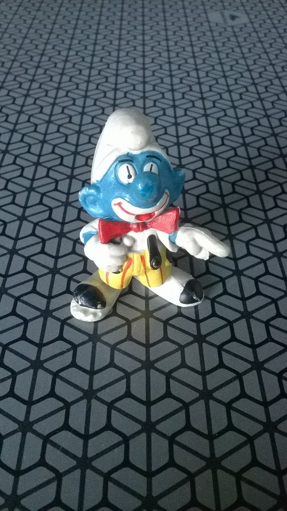 Clownsmurf met gele pak 2.0033, Verzamelen, Ophalen of Verzenden, Gebruikt, Overige Smurfen, Poppetje, Figuurtje of Knuffel