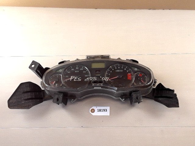 FES125 Silverwing 2007 - 2017 Honda Tellers D1-34725
