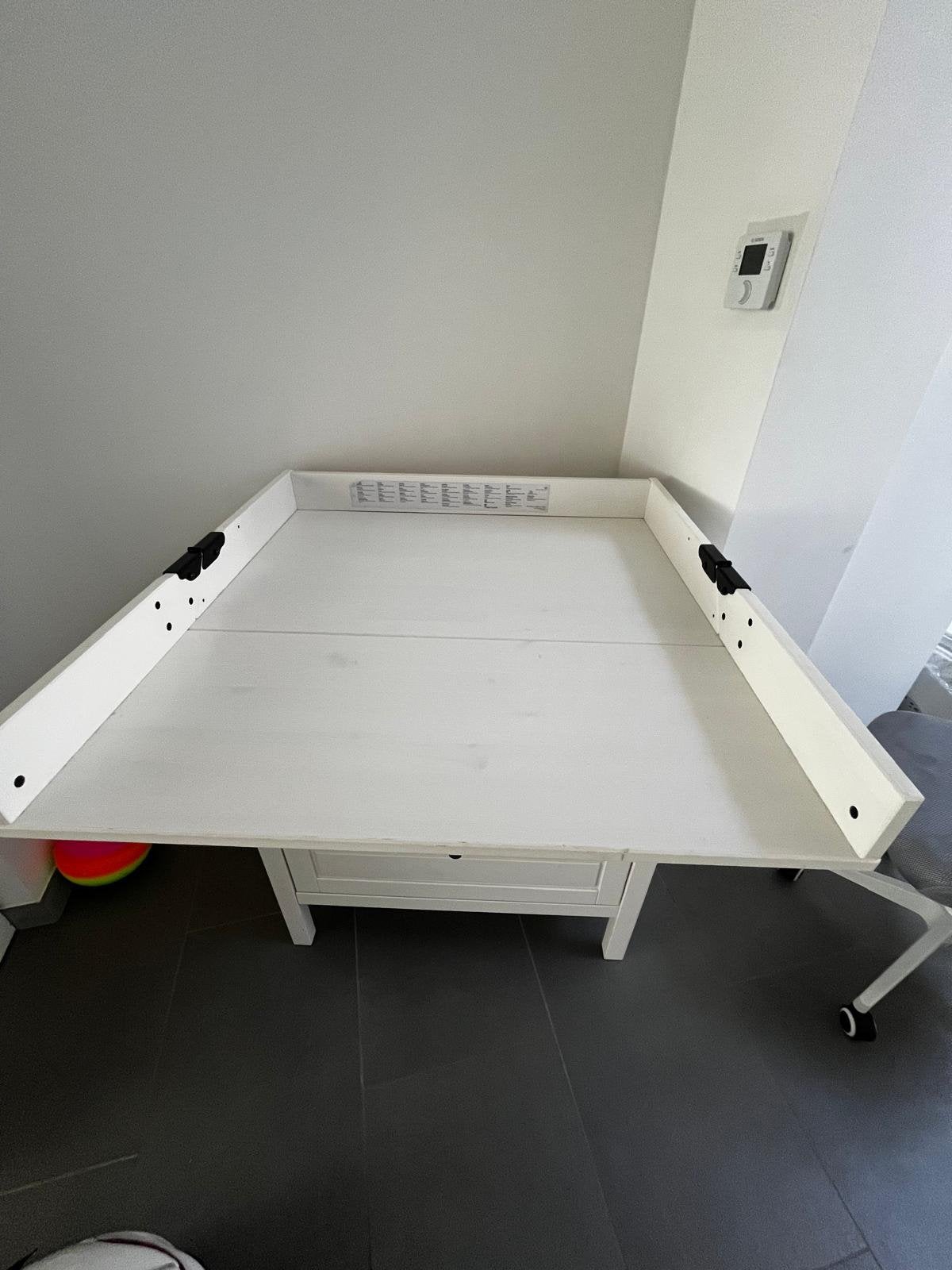 Table a langer, Enlèvement, Comme neuf
