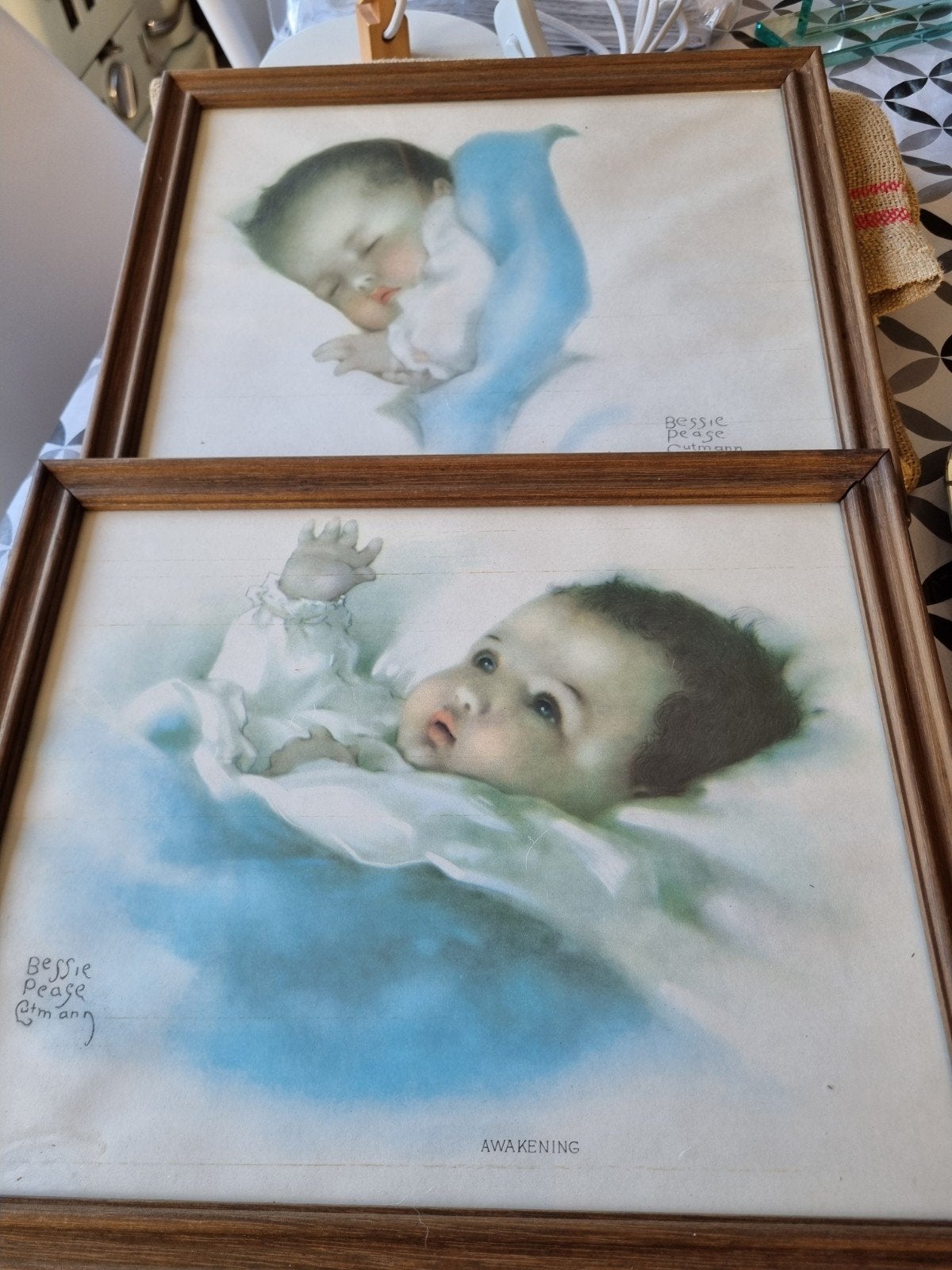 2oude kaders met tekening kindjes   28 x32 cm, Antiek en Kunst, Ophalen, Tekening