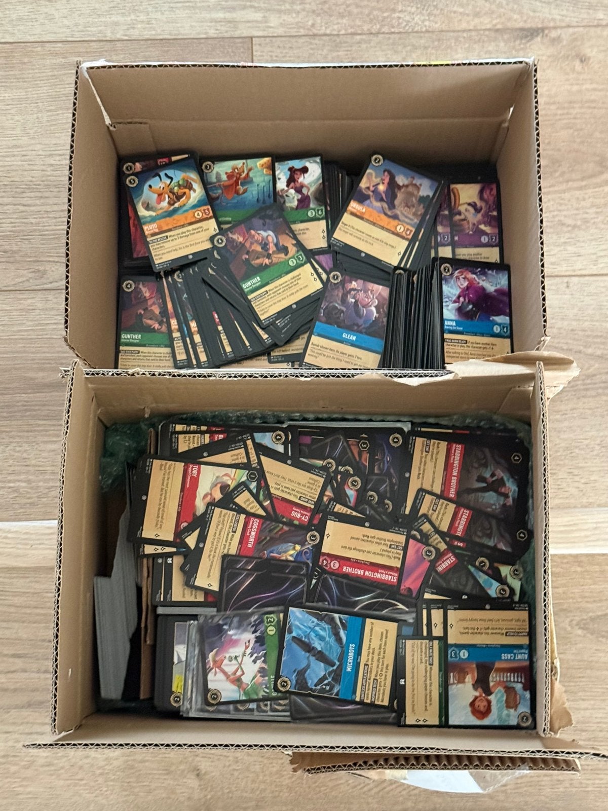 Disney lorcana Bulk +- 10000 kaarten (set 1-12), Hobby en Vrije tijd, Ophalen of Verzenden, Zo goed als nieuw