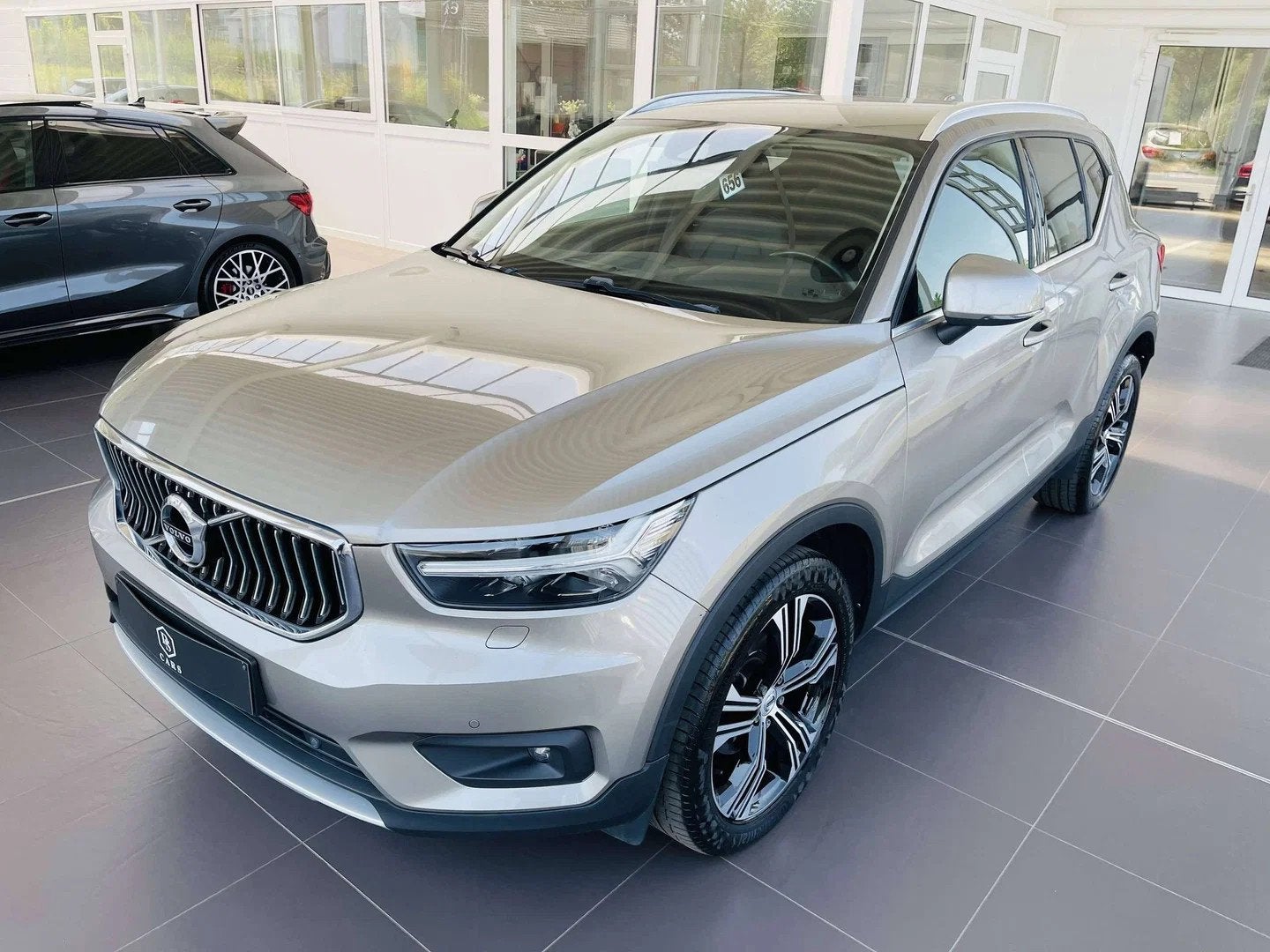 Volvo XC40 1.5i * GARANTIE + LED + CUIR + GPS * (bj 2020), Automaat, Gebruikt, https://public.car-pass.be/vhr/ee92199b-951b-4cd0-b635-647618dd81ad