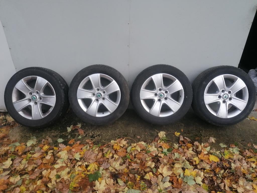 Jantes skoda 16 pouces, Autos : Pièces & Accessoires, 16 pouces, Véhicule de tourisme, Pneus été, 205 mm