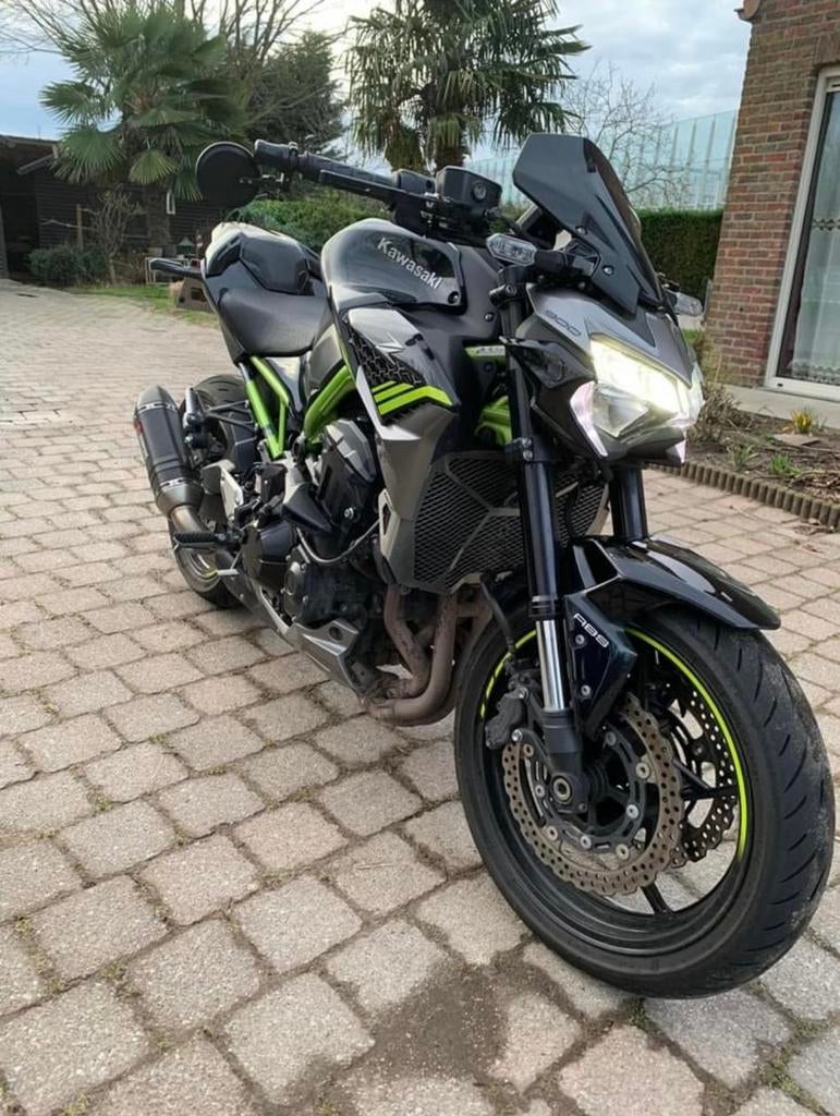 Kawasaki Z900, Sportuitlaat, 4 cilinders, Motorrijbewijs A, 900 cc
