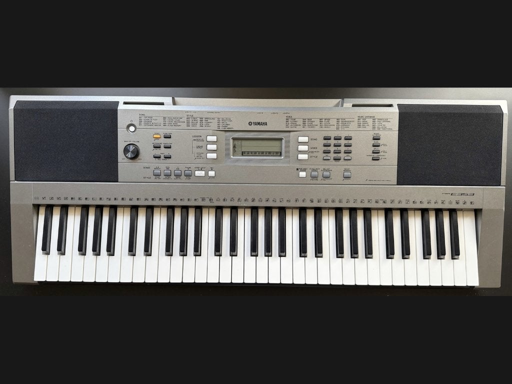Yamaha PSR-E353 Electronic Keyboard, Muziek en Instrumenten, Ophalen, 61 toetsen, Gebruikt, Midi-aansluiting