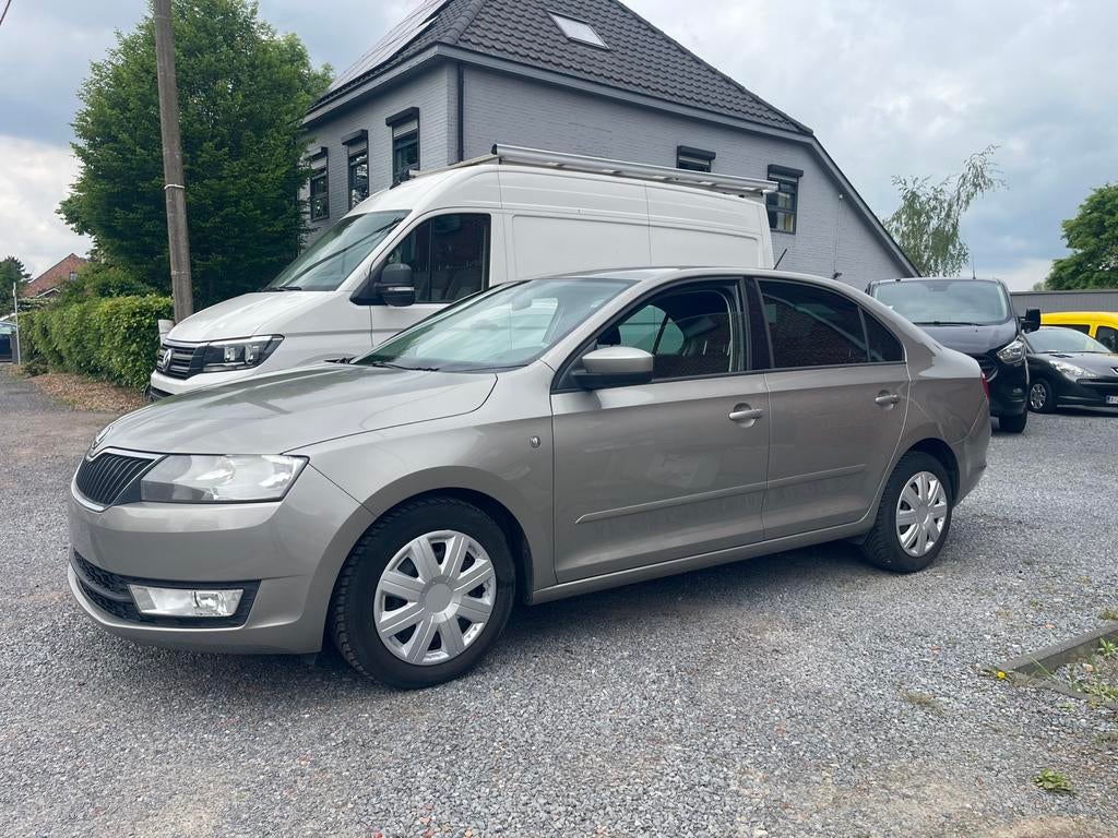 Skoda Rapid 1.2 TSI Essence,Airco,Gps,Radar,Cruise control,, Autos, Achat, 63 kW, Boîte manuelle, Entretenue par le concessionnaire