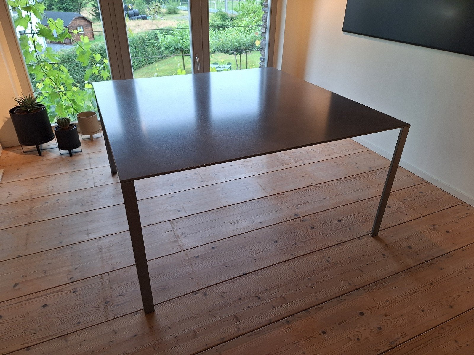 Table Less Metal de Jean Nouvel., Enlèvement, Carré
