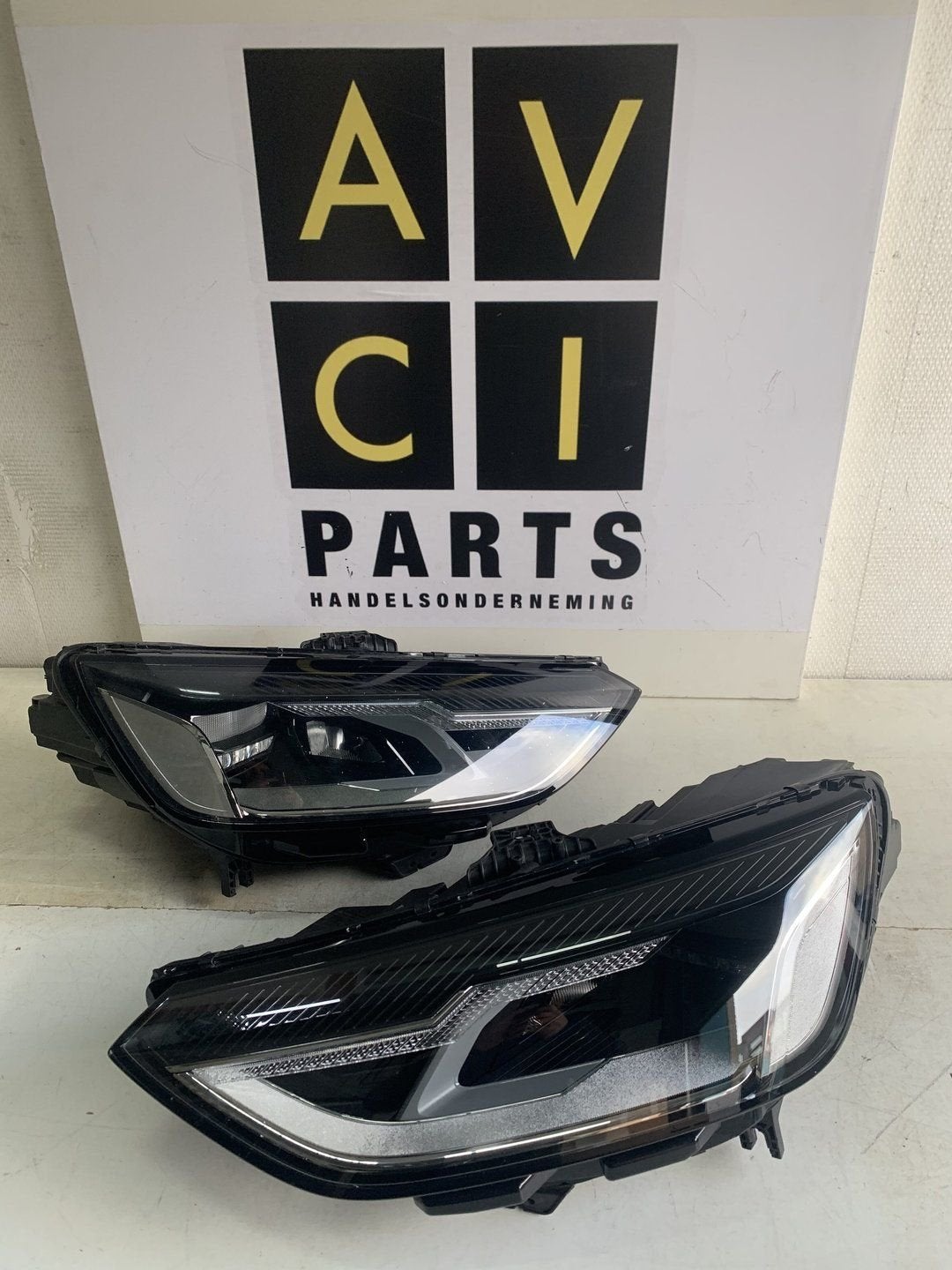 Koplamp SET Audi A4 B9 8W Facelift LEDLinks / rechts  2019-, Gebruikt, -, -, -