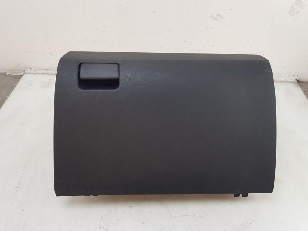 DASHBOARDKASTJE Toyota Avensis Wagon (T27) (01-2008/10-2018), Dhr. J. Ham, Gebruikt, Administratie@autoham.nl, Toyota