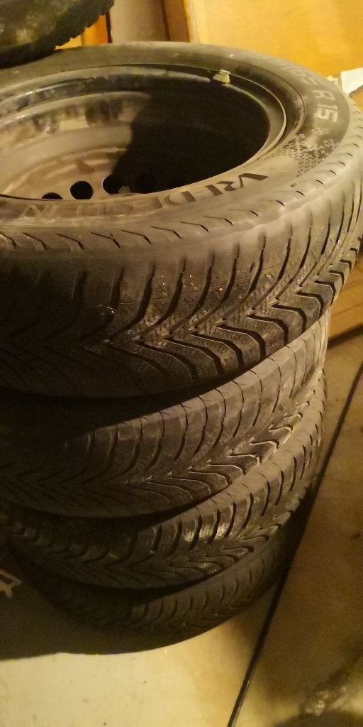 Roues 4+1, Autos : Pièces & Accessoires, Pneus et Jantes, 4 Saisons, 175 mm, 17 pouces