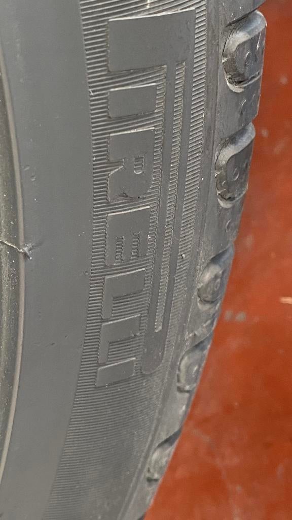 PIRELLI CENTURIO 215/45R18, Auto diversen, Autosport-onderdelen, Gebruikt, Ophalen