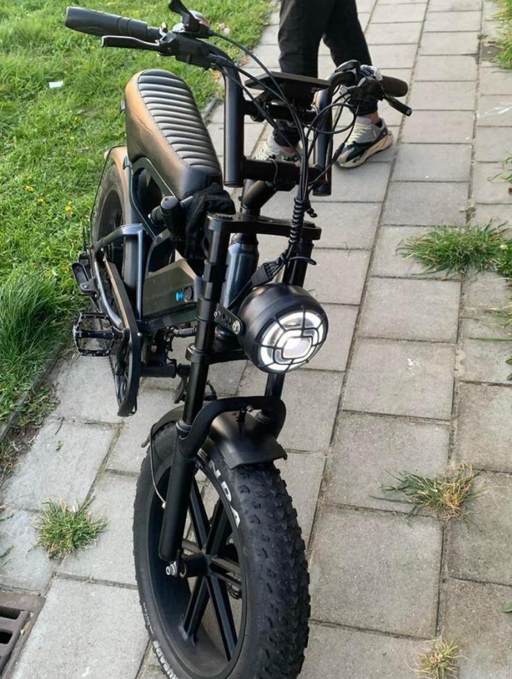 Fatbike v20 pro, Fietsen en Brommers, Ophalen, Zo goed als nieuw