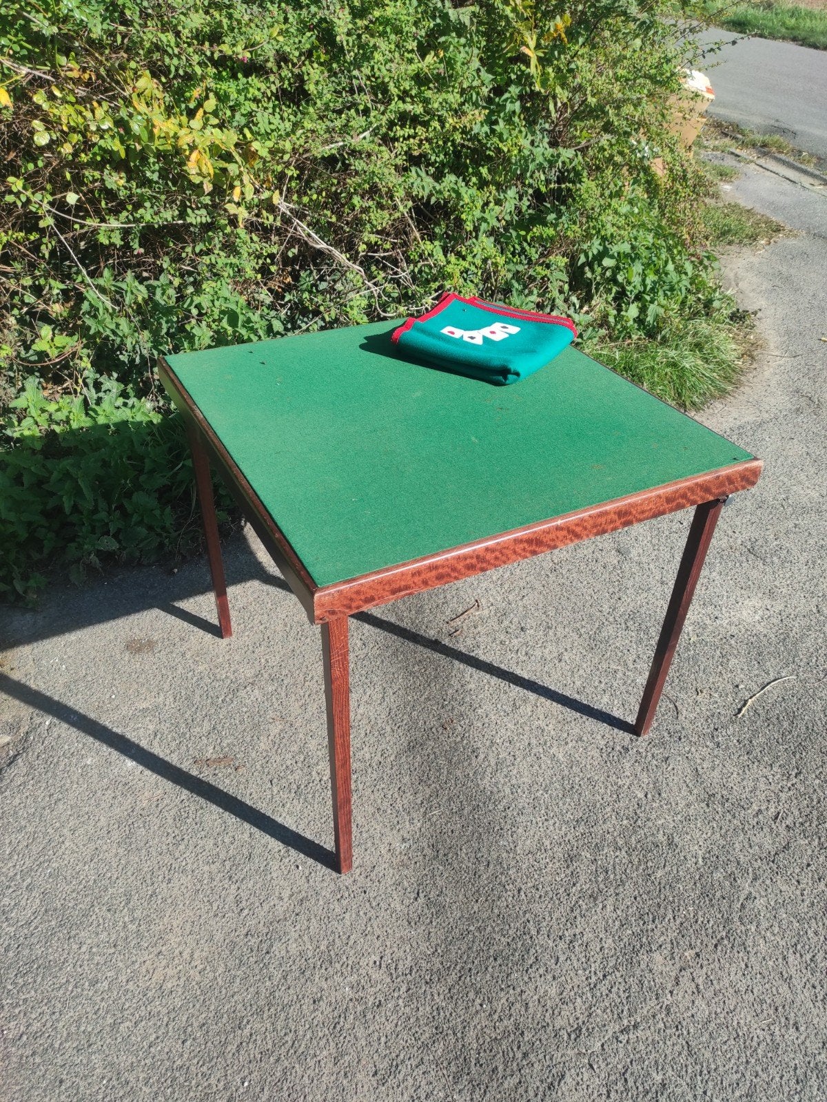 Table à cartes de poker pliable ancienne, Enlèvement