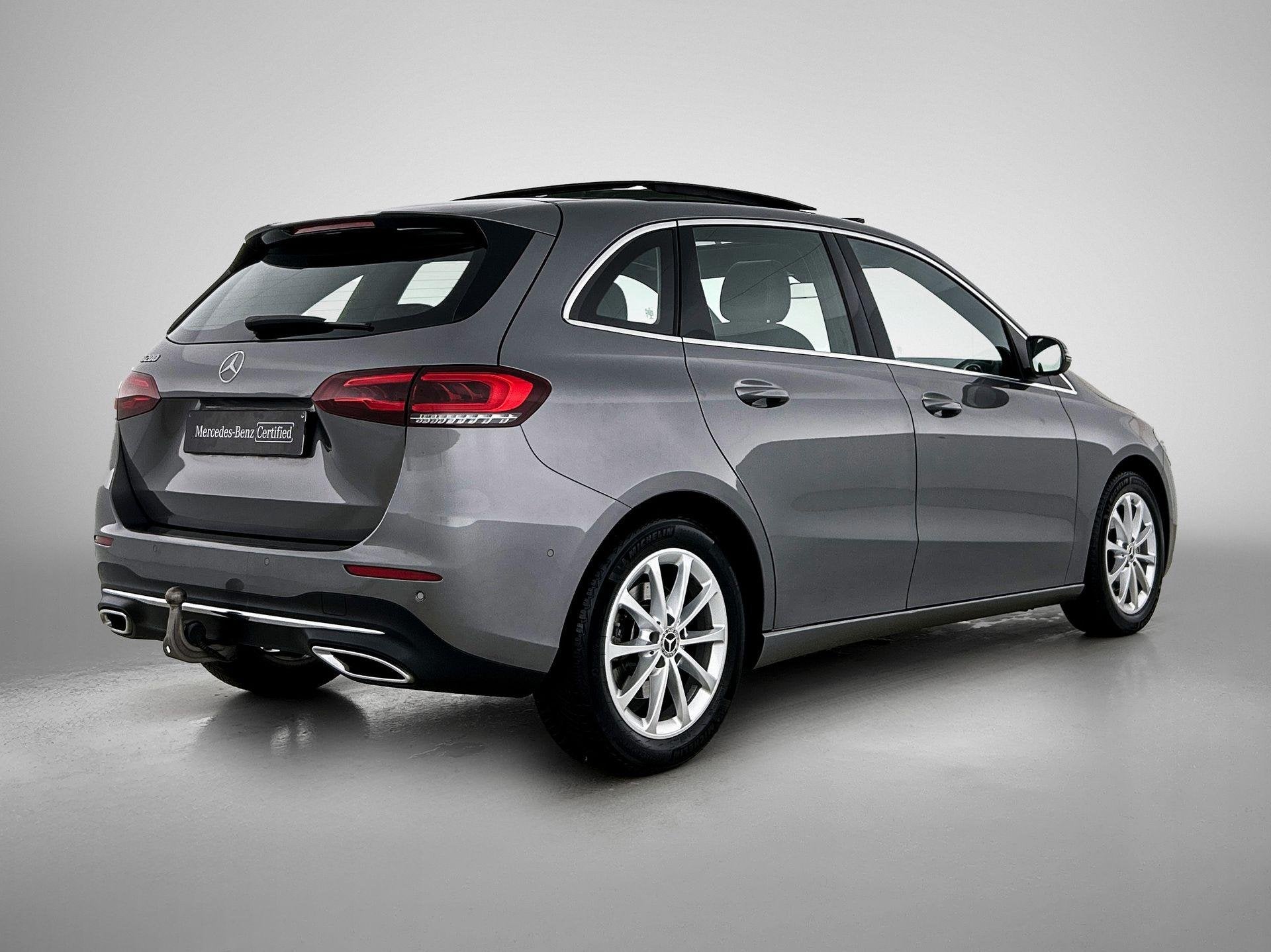 Mercedes-Benz B-Klasse 200 Business Line | Panoramisch Dak |, Autos, Achat, 1800 kg, Euro 6, Entreprise