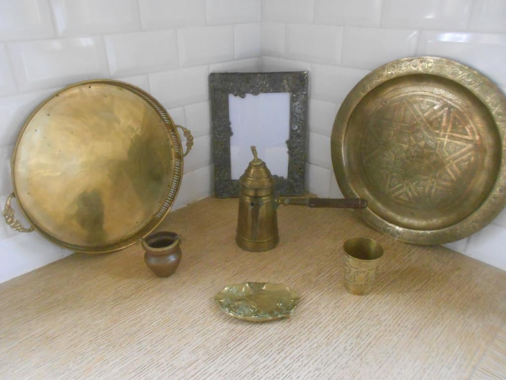 Plats, théière, cendrier, gobelets, cadre(cuivre) FFF, Enlèvement ou Envoi, Cuivre