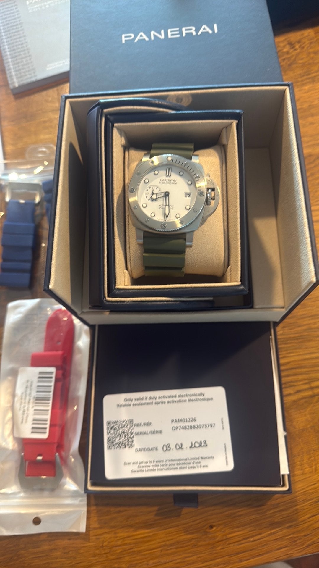 Panerai Submersible Quarantaquattro blanc, Enlèvement, Comme neuf