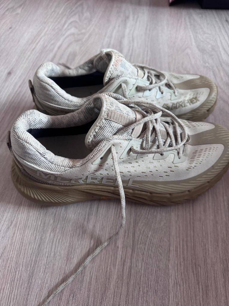 Merrell hockey schoenen maat 40, Sport en Fitness, Hockey, Ophalen, Zo goed als nieuw, Schoenen