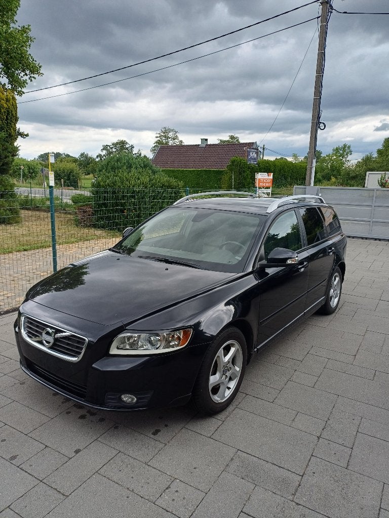 Volvo V50 1.6D drive e business edition, Voorwielaandrijving, 1502 kg, Zwart, 700 kg
