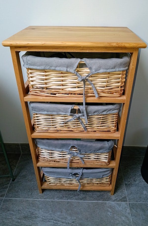 klein ladekasje met mandjes, Huis en Inrichting, Kasten | Ladekasten, Ophalen, Minder dan 50 cm, 3 of 4 laden, Minder dan 100 cm