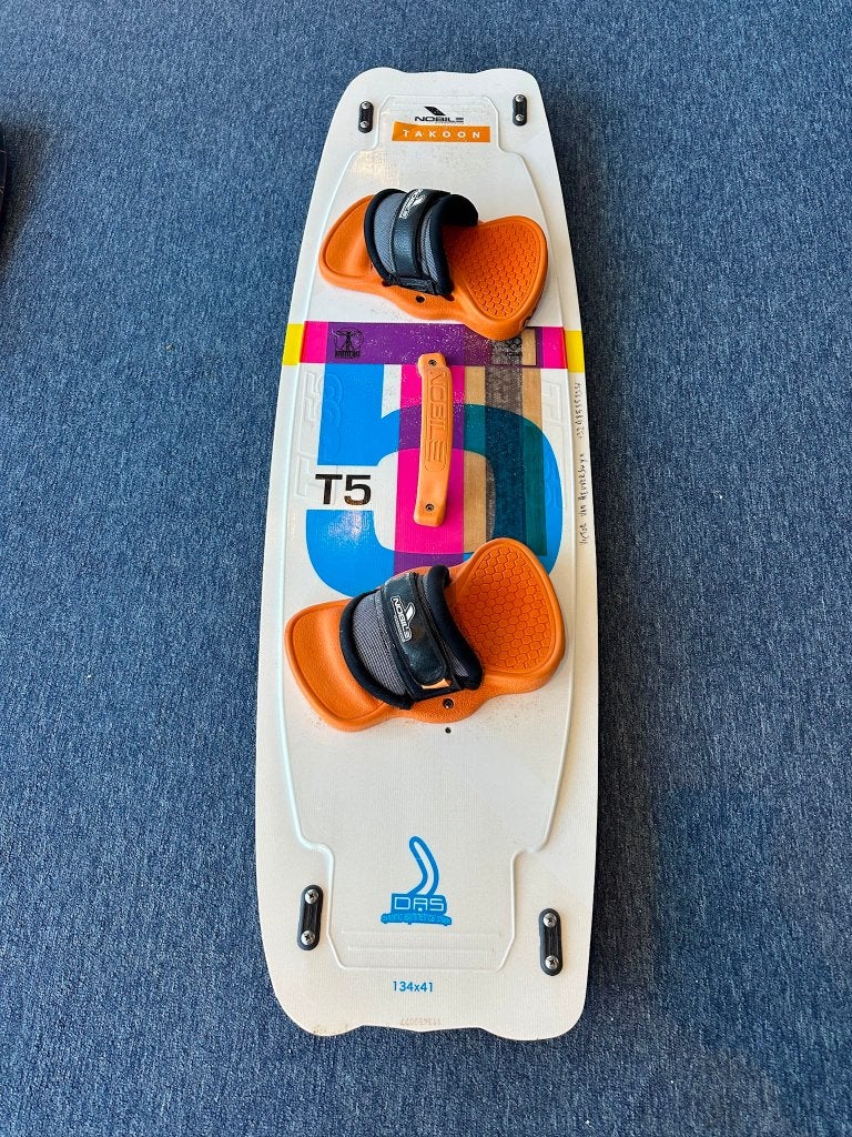 Nobile T5 134 x 41, Watersport en Boten, Kitesurfen, Twintip, Ophalen, Gebruikt, Kiteboard