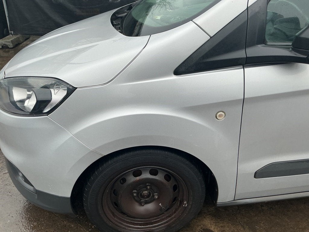 SPATBORD LINKS VOOR Ford Transit Courier (01-2014/12-2023), Gebruikt, Voor, Ford, Spatbord