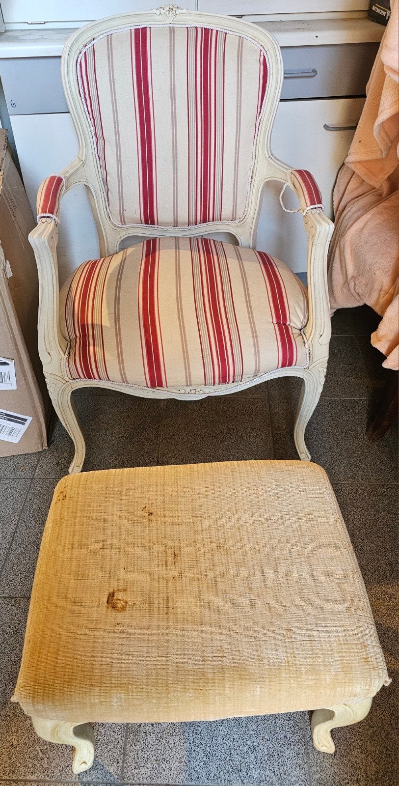 Fauteuil de style cabriolet avec repose-pied assorti à regar, Ophalen