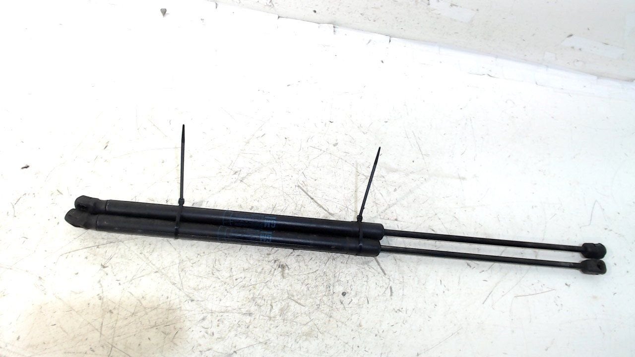 Gasdrukveerset achter Opel Corsa, Onderdelen@venauto.nl, Van der Ven Autorecycling B.V., Ettenseweg 76, 4706 PB Roosendaal, The Netherlands