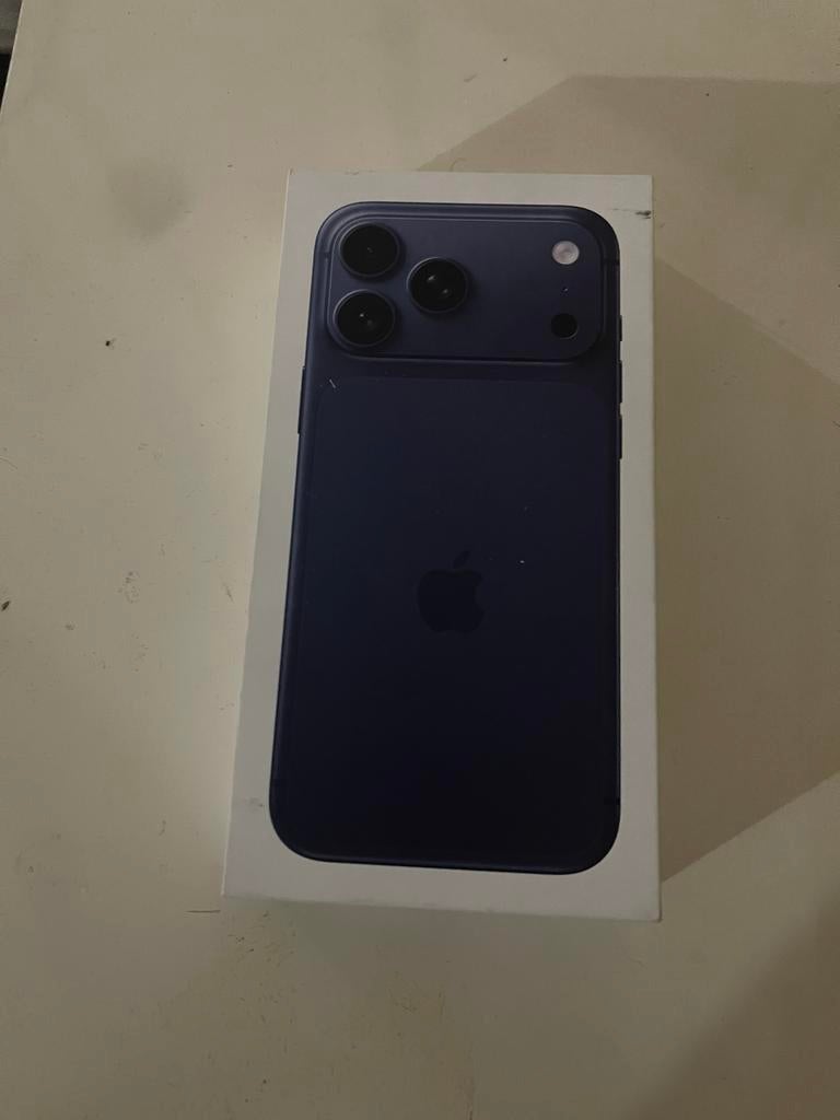 iPhone 17 pro max, Telecommunicatie, Mobiele telefoons | Apple iPhone, Ophalen of Verzenden, Zo goed als nieuw