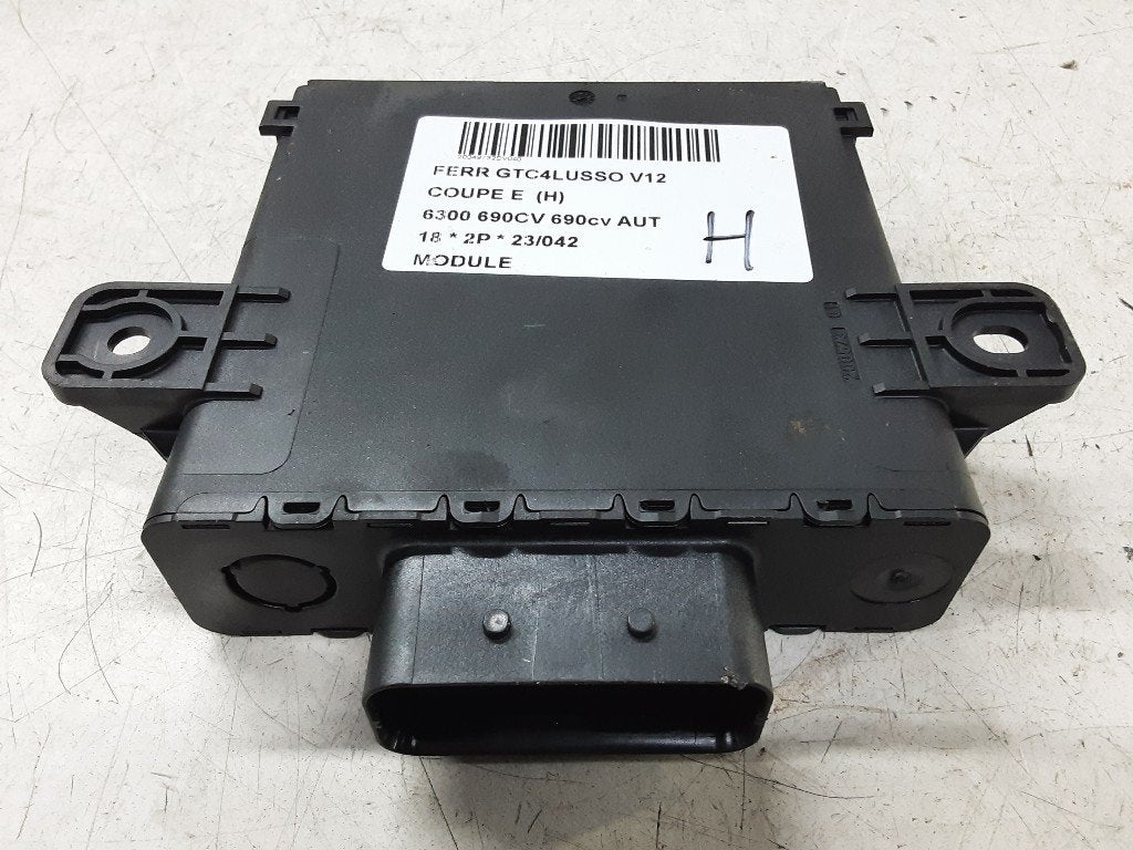 UNITE ELECTRONIQUE Ferrari GTC4 Lusso (01-2016/-) (264097), Mevr. I. Hauben, Ferrari, Utilisé, Rue de l'Espoir 34 34
4030  GRIVEGNÉE, BE