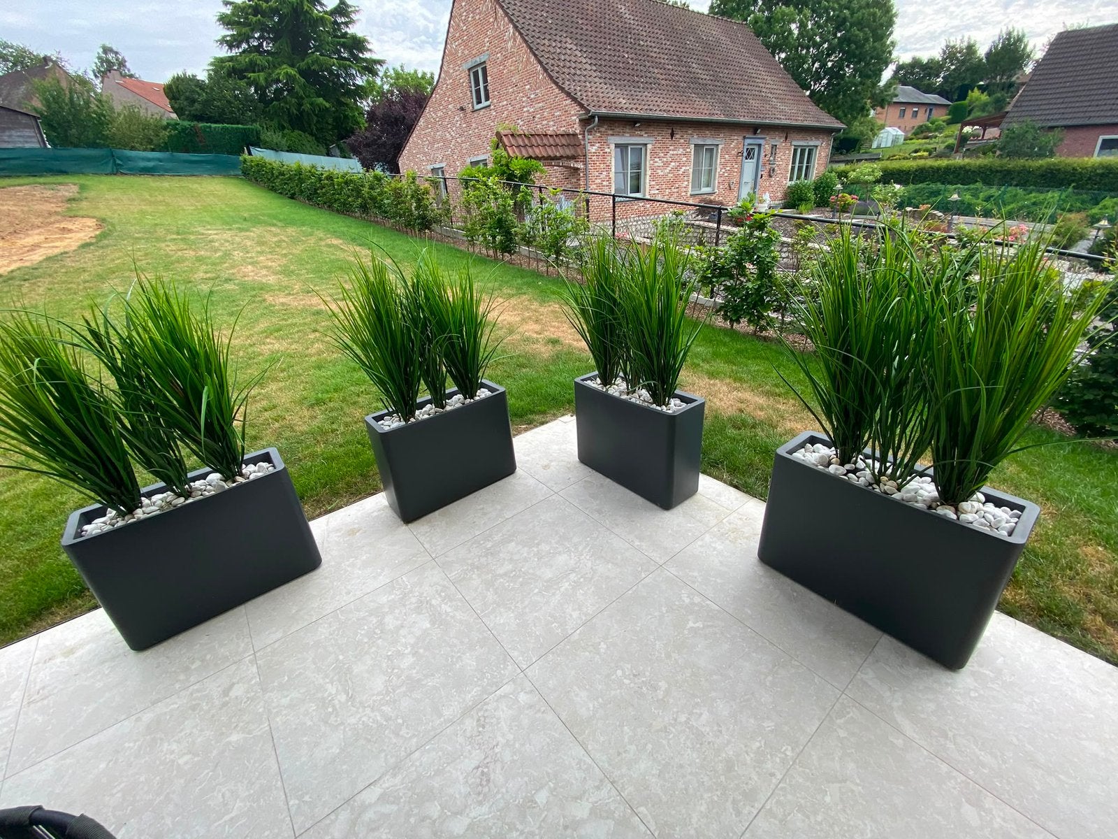 4x plantenbakken met 12x siergrassen – complete terrasset, Ophalen, Zo goed als nieuw, Kunststof, Tuin